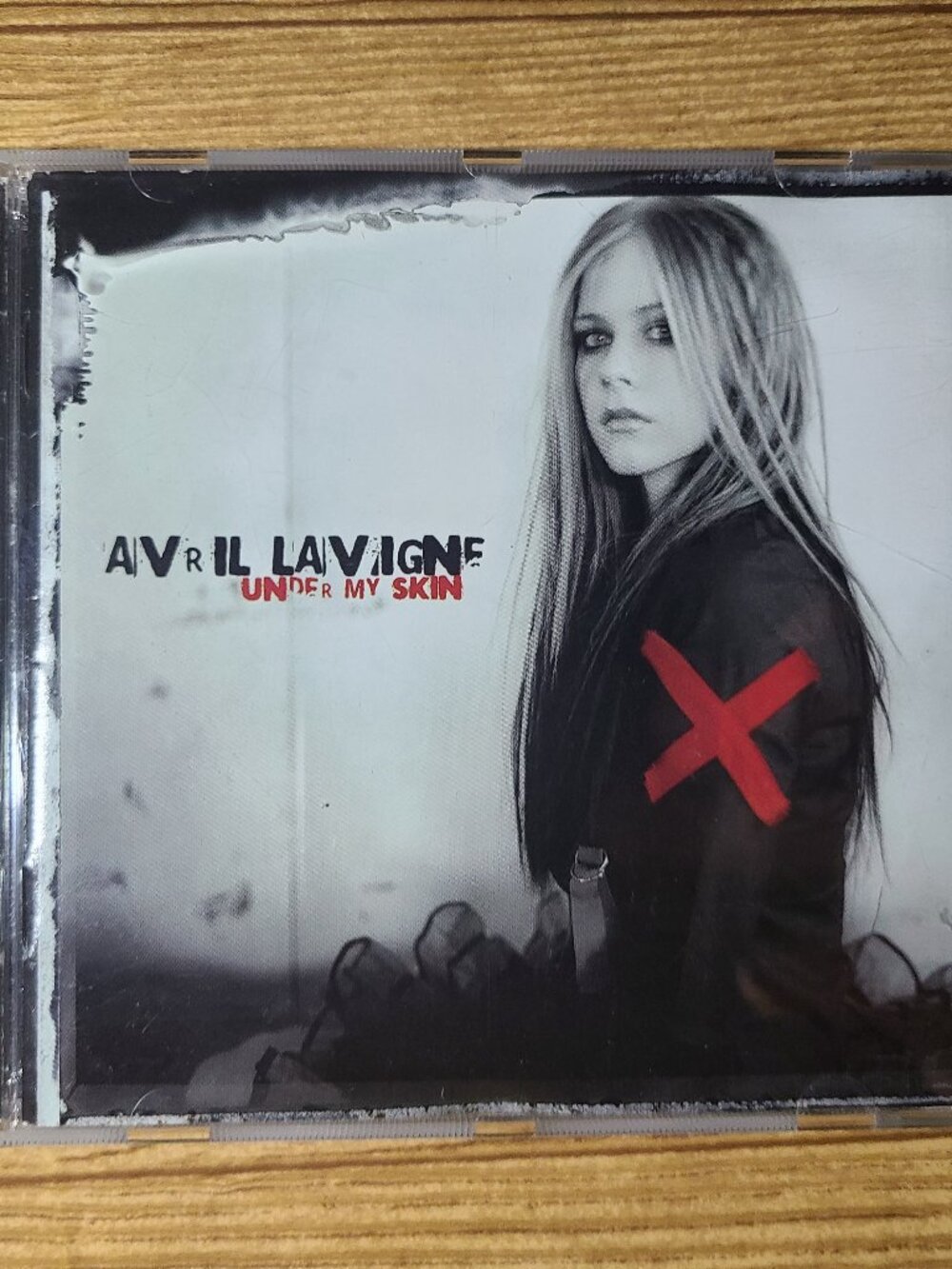 Avril Lavigne "Under My Skin" Music CD (AS IS)